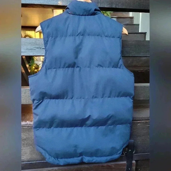 St. John's Bay Men's Navy Insulated Puffer Vest | Orange lining | Size Small - Picture 2 of 6